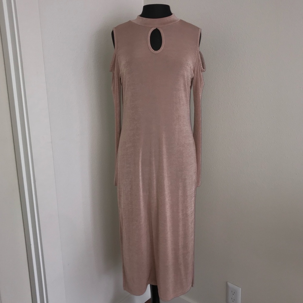Glamorous Cold Shoulder Dress With Key Hole
